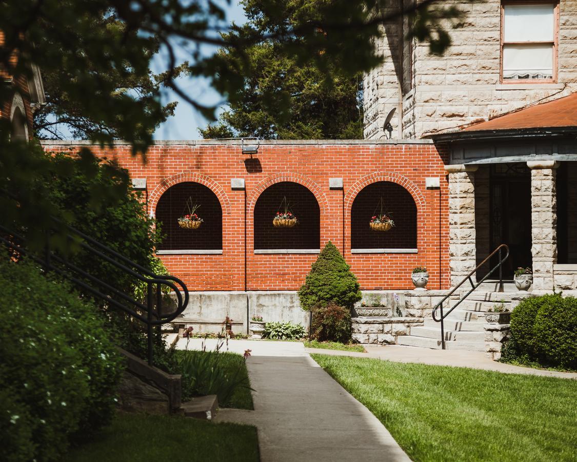 The Mansion At Elfindale Bed & Breakfast Springfield Bagian luar foto